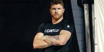 Canelo Álvarez y sus abogados ratifican la demanda por incumplimiento de contrato