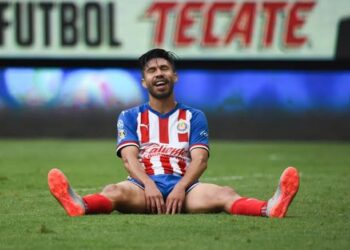 Oribe Peralta vuelve a jugar con Chivas en Liga MX después de seis meses