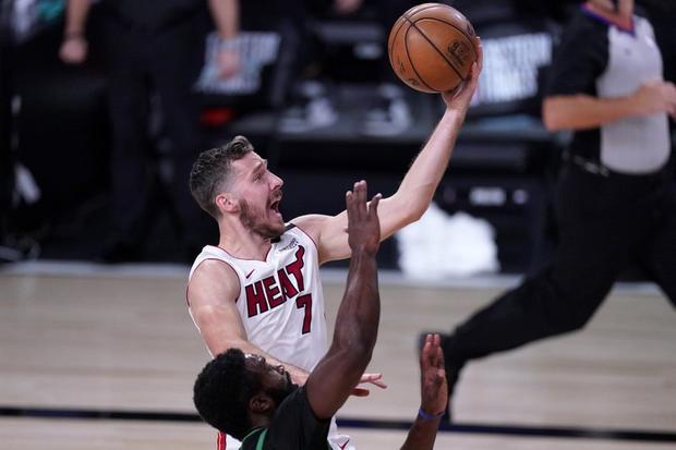 Con otra remontada, Heat toma ventaja de 2-0 sobre Celtics