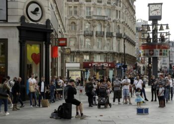 Expertos británicos alertan de importante rebrote de coronavirus