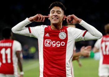 Edson Álvarez completa su segundo partido como titular con el Ajax en la victoria ante el Waalwijk