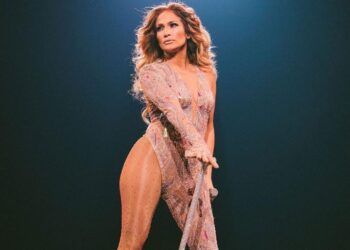 Jenifer López se suma a la semana Laguna de los Billboard