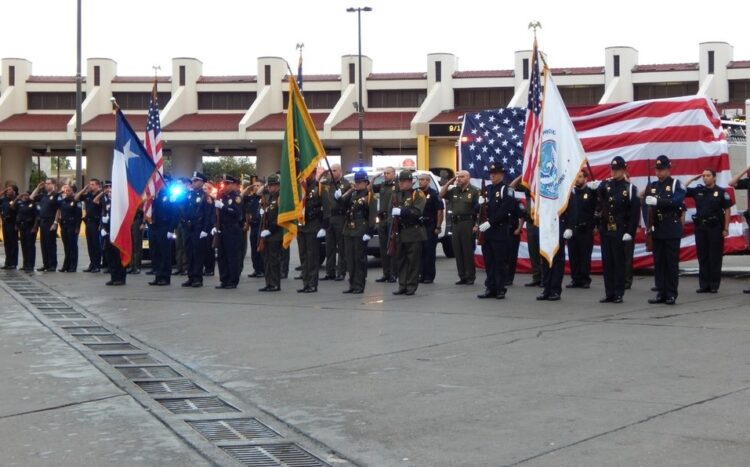Cierra EU sus fronteras con Canadá y México, por ceremonia del 9/11