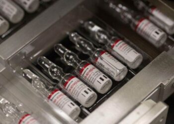 Farmacéutica mexicana pacta 32 millones de dosis de vacuna Sputnik-V