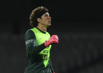 Ochoa, fuera un mes por lesión; no irá con el ‘Tri’ ante Guatemala