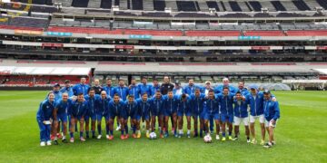 Guatemala realiza el reconocimiento de cancha del Estadio Azteca