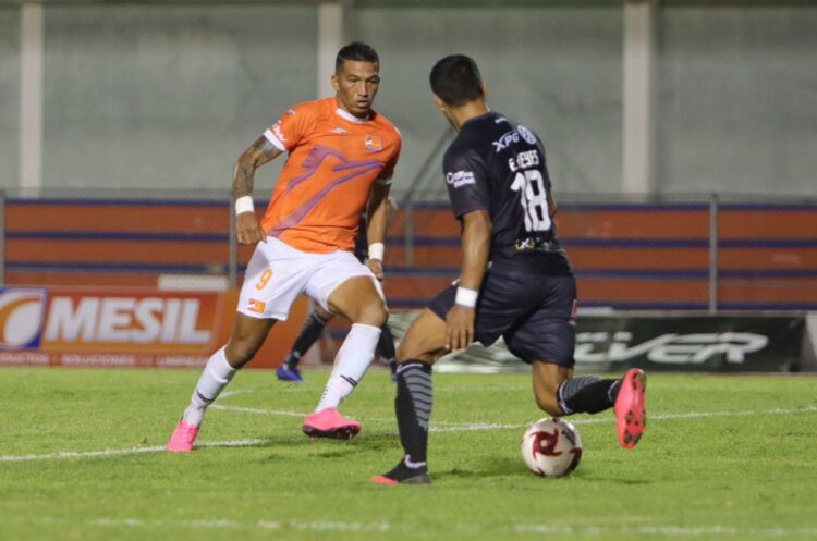 Se enracha Correcaminos