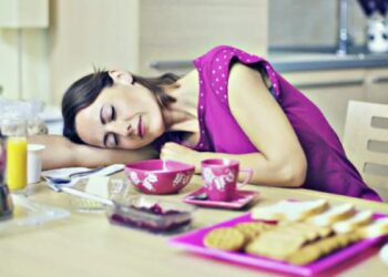 ¿Por qué nos da sueño luego de almorzar?