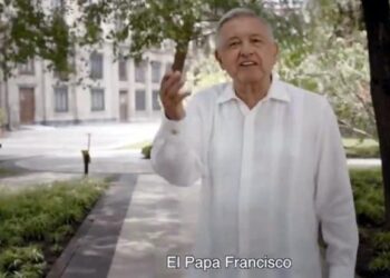 INE le tumba spot a Obrador que habla del Papa