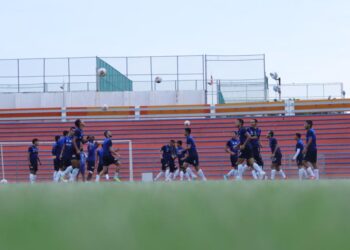 Noche de futbol en el “Marte R. Gómez”
