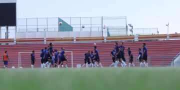 Noche de futbol en el “Marte R. Gómez”