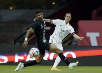 México barre con Guatemala