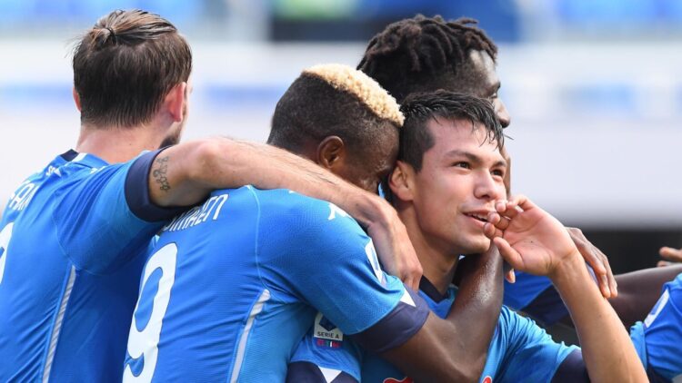 Chucky Lozano y el Napoli arrasan con el Atalanta