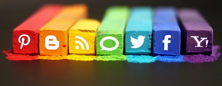 Dato Interesante: ¿Cuál fue la primera red social?