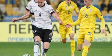 Alemania se impone de visita 2-1 a Ucrania