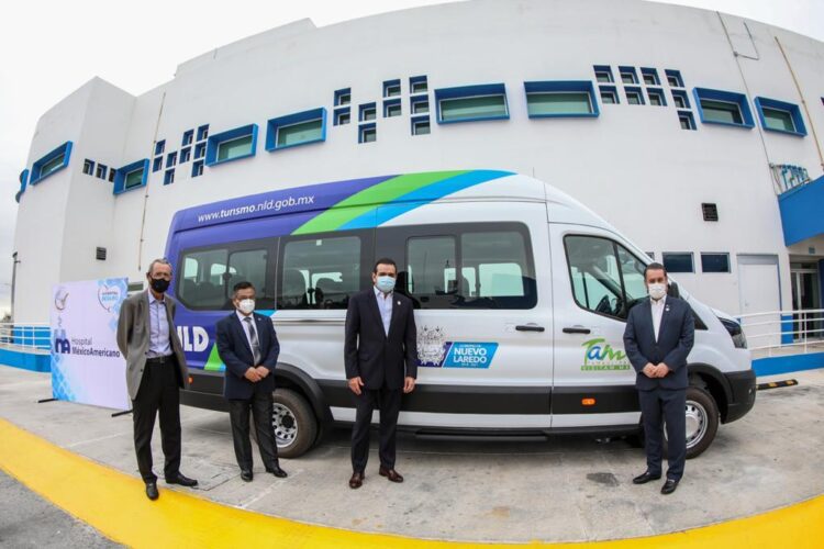 Arranca transporte de turismo médico en Nuevo Laredo