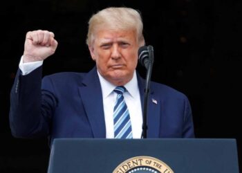 Trump ya no está en riesgo de contagiar covid, señala la Casa Blanca