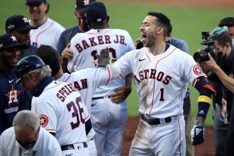 Astros dejan tendidos a Rays y se acercan en Serie de Campeonato