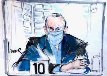 Cienfuegos permanecerá bajo custodia; abogados preparan defensa