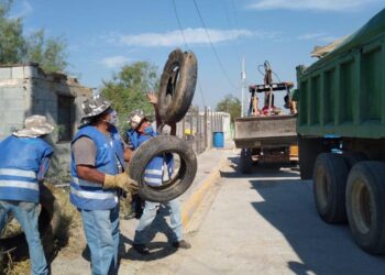 Eliminan 3 mil llantas en campaña contra dengue en Nuevo Laredo