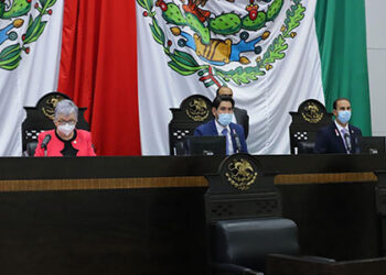 Congreso da licencia a  Pilar y Soto; van en terna para relevar a Xico, a quien tumban del caballo