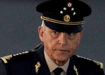 Juez niega libertad bajo fianza para general Cienfuegos; seguirá en prisión