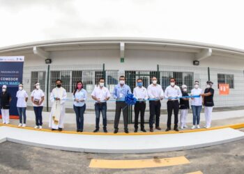 Inauguran Rivas y rotarios  comedor en Col. Blanca Navidad