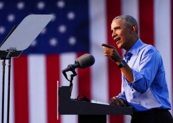 ‘Trump es incapaz de tomarse en serio su rol de presidente’, afirma Obama