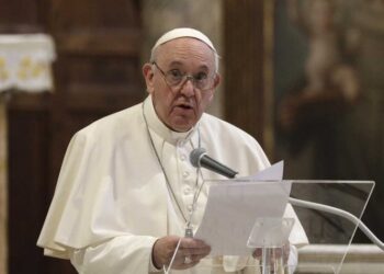 ‘Los homosexuales tienen derecho a estar en familia’: Papa Francisco