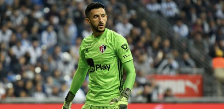 Camilo Vargas renueva con el Atlas hasta 2024