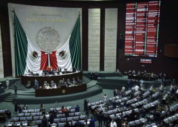 Diputados avalan consulta para enjuiciar a actores políticos
