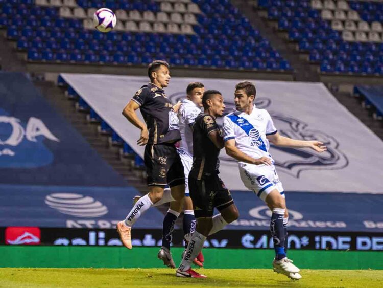 Esmeraldas de León derrotan 2-1 al Puebla