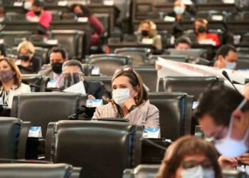 Fallece primer senador de Covid-19, tras brote en el Senado