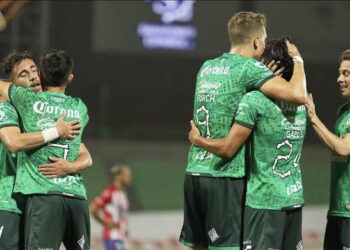 Santos hunde más al Atlético de San Luis