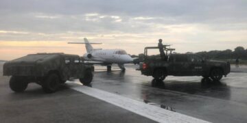 Aseguran avión con tonelada y media de cocaína en Quintana Roo