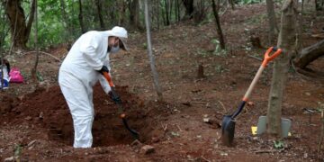 Hallan 59 cuerpos en fosas clandestinas de  Guanajuato