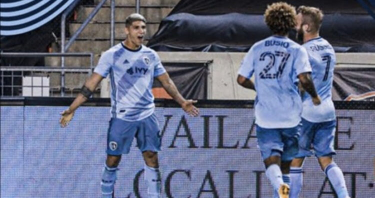 Doblete de Alan Pulido y nueva derrota del Galaxy de Chicharito Hernández en la MLS