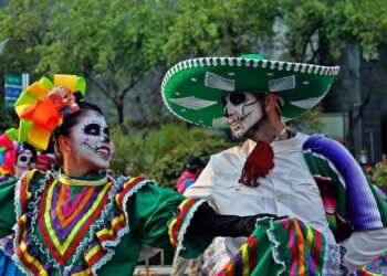 Piden no festejar Halloween ni Día de Muertos por pandemia de Coronavirus