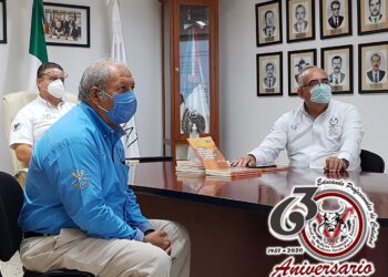 Presenta especialista de la UAT libro Temas Disciplinares en Medicina Veterinaria