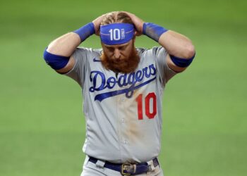 Justin Turner, positivo por Covid-19 en plena Serie Mundial