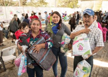 Realizan donaciones a DIF Tamaulipas en favor de familias
