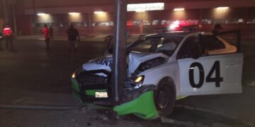 Persecución deja a dos agentes de tránsito lesionados