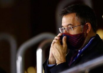 Bartomeu, confinado por haber tenido contacto con un positivo en coronavirus