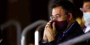 Bartomeu, confinado por haber tenido contacto con un positivo en coronavirus