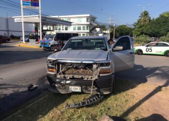 Costoso choque causa distraído empleado