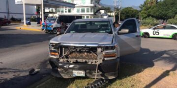 Costoso choque causa distraído empleado