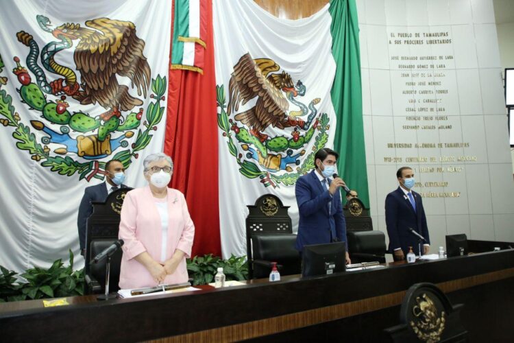 Proponen sea delito de extorsión daño a la identidad profesional o imagen profesional