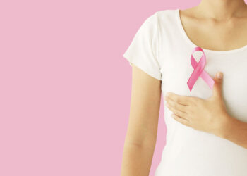 Promueve SST autoexploración para prevenir cáncer de mama