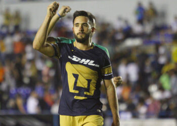 Luis Fernando Quintana, baja de Pumas de último momento por un esguince de rodilla