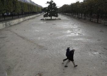 Nuevas restricciones contra COVID-19 en toda Europa